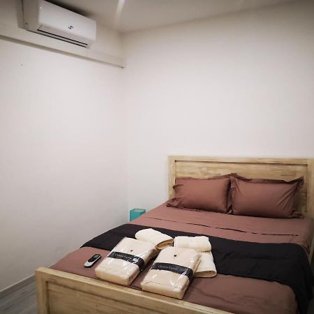 Appartement Saint Gilles Les Bains Екстер'єр фото